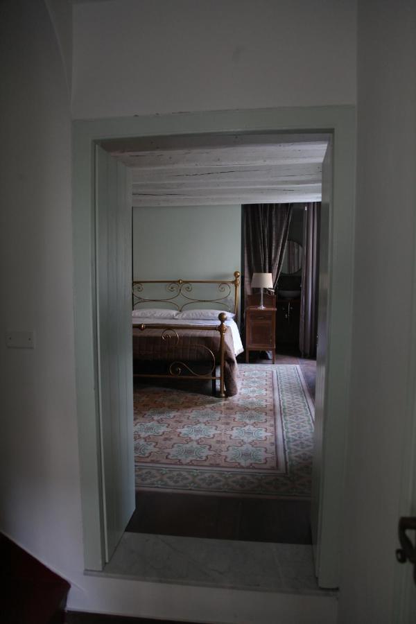 Chiarastella Rooms Villafrati Bagian luar foto