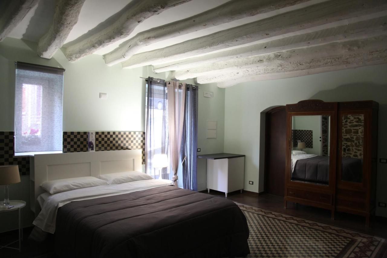 Chiarastella Rooms Villafrati Bagian luar foto